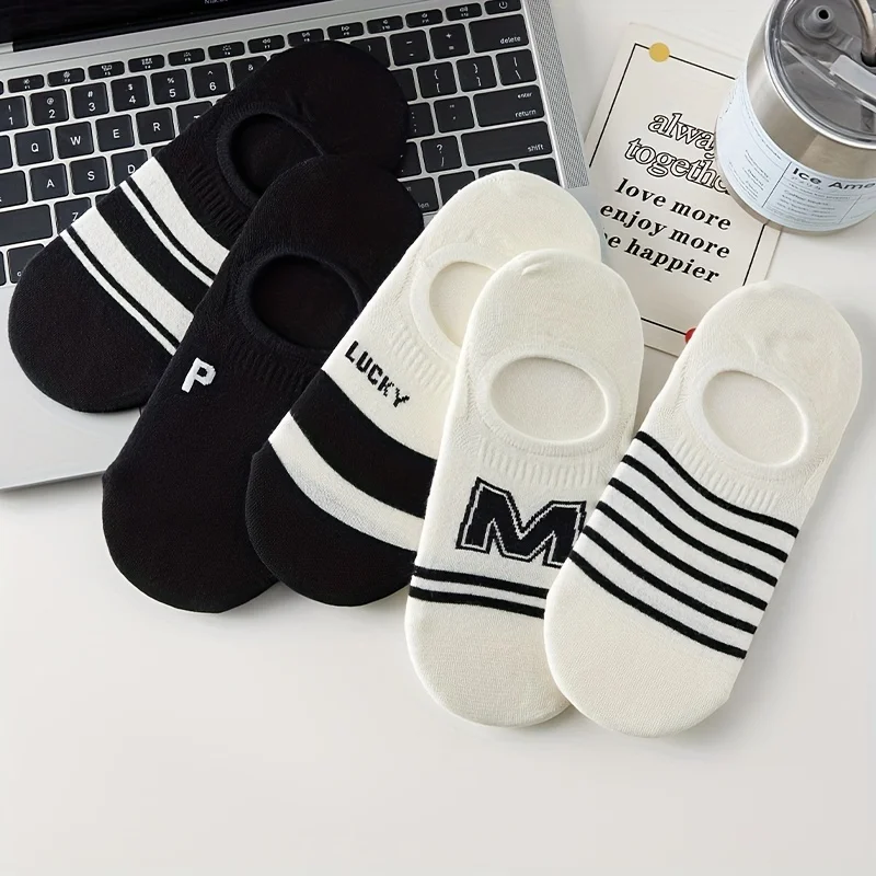 5 Pairs Women\'s Ankle Polyester Black And White Socks Cute Little Bear Letter Breathable Striped Jacquard Socks