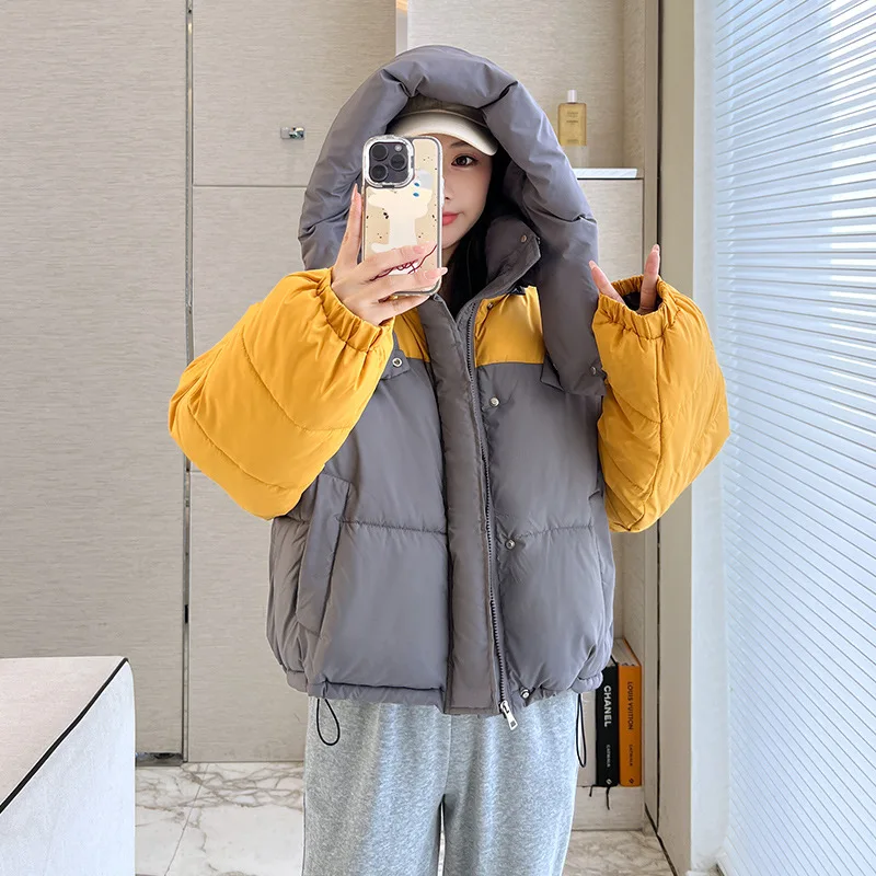 2024New Winter Vrouwen Blok Kleur Dons Katoenen Jas Korte Splicing Mode Losse Warme Jas Casual Bovenkleding Vrouwelijke Capuchon Parka