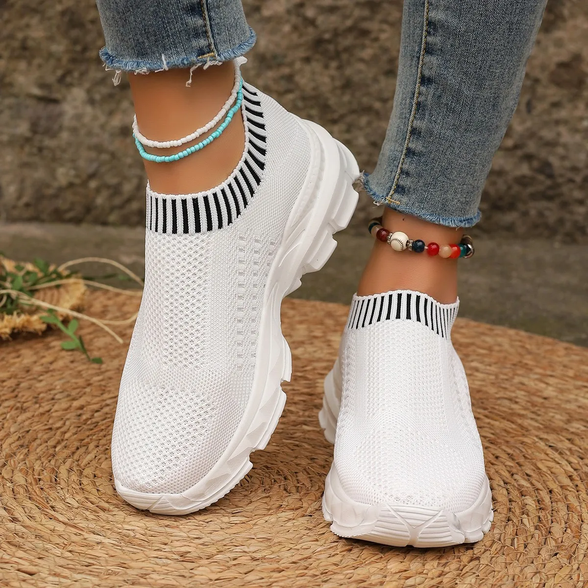 Spring 2024 Women's Sports Shoes with Low Heels Mesh Fabric, Anti Slip and Wear-resistant, Suitable for Outdoor Sports Fitness