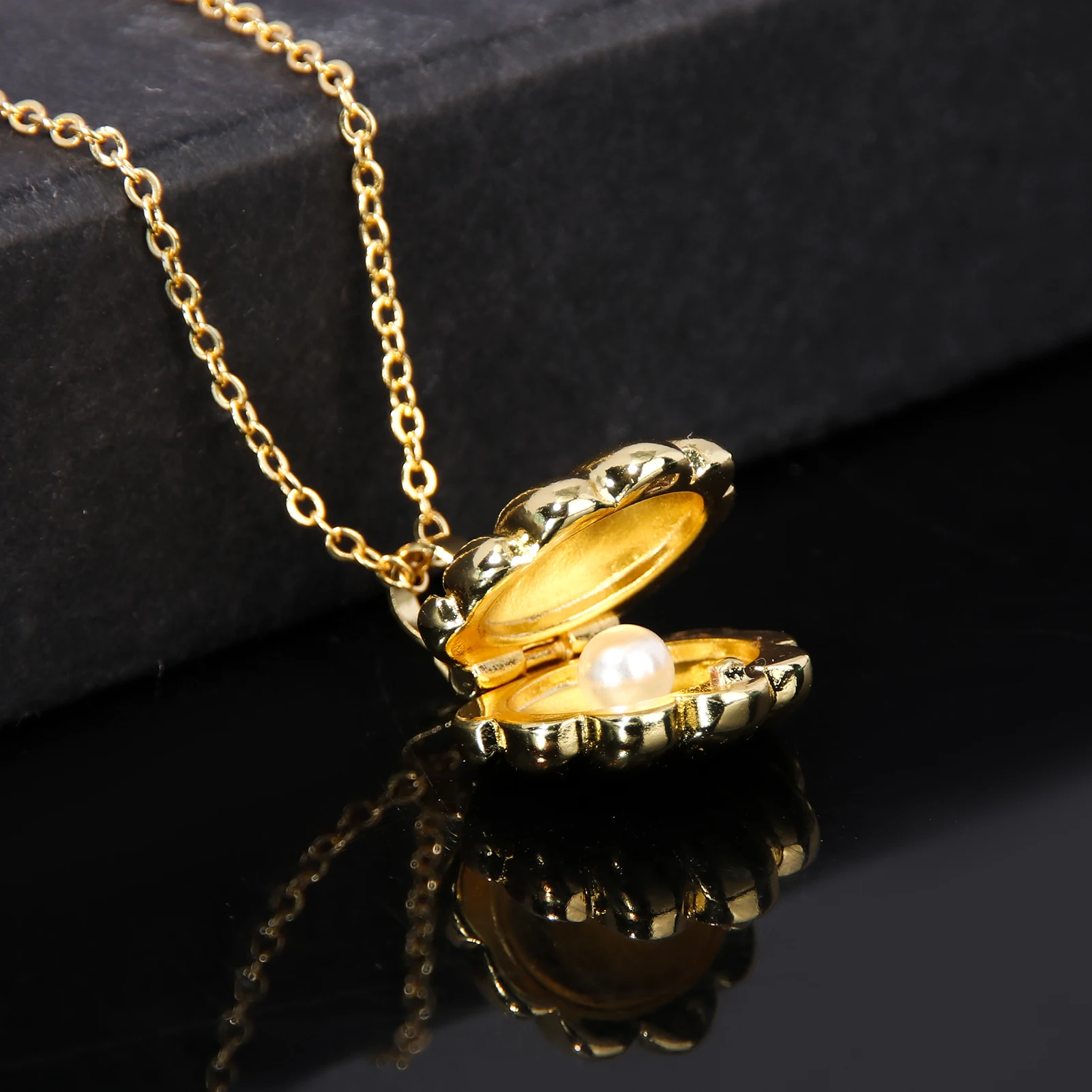 Animation Peripheral Mermaid Melody Necklace Can Open Shell Pearl Romantic Love Pendant Fashion Choker Jewelry for Girl Cosplay