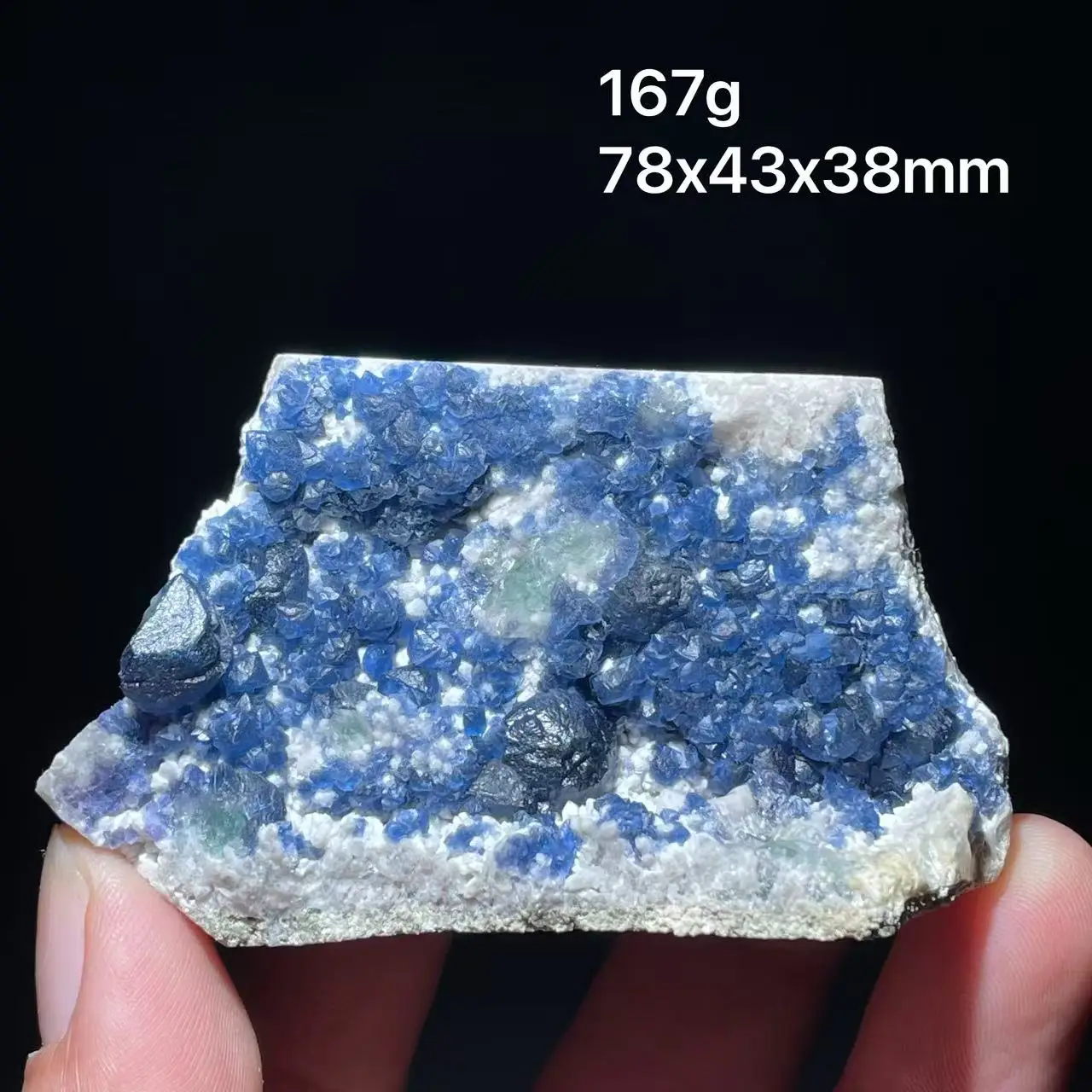 100% natural blueberry fluorite quartz UV blue mineral specimen from Inner Mongolia