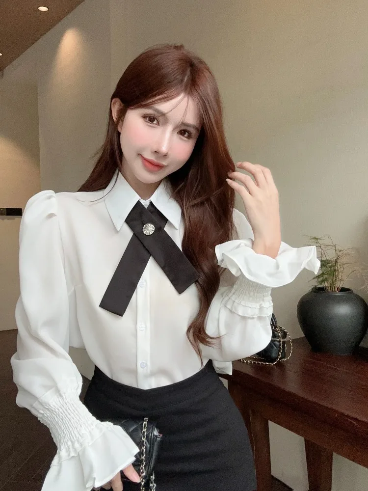 

Fashionable Short Women's Shirt with Bell Sleeves And Bow Design Slimming Stylish Korean Style Office Wear Pure Color Neck