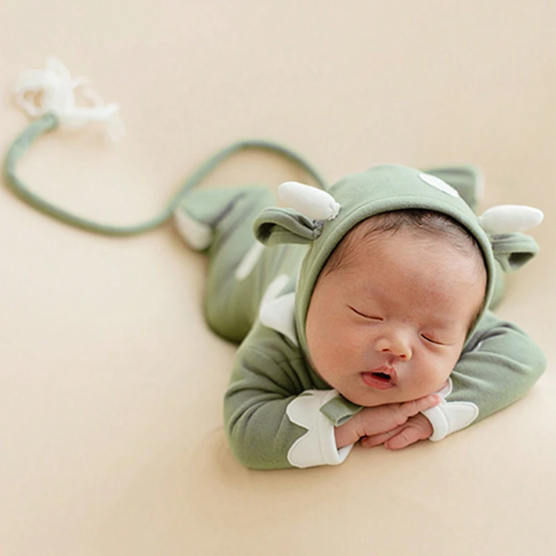 Ylsteed Newborn Boy Photoshoot Outfits Cow Animal Style Jumpsuit Footie Romper with Candy Posing Pillow Infant Photography Props