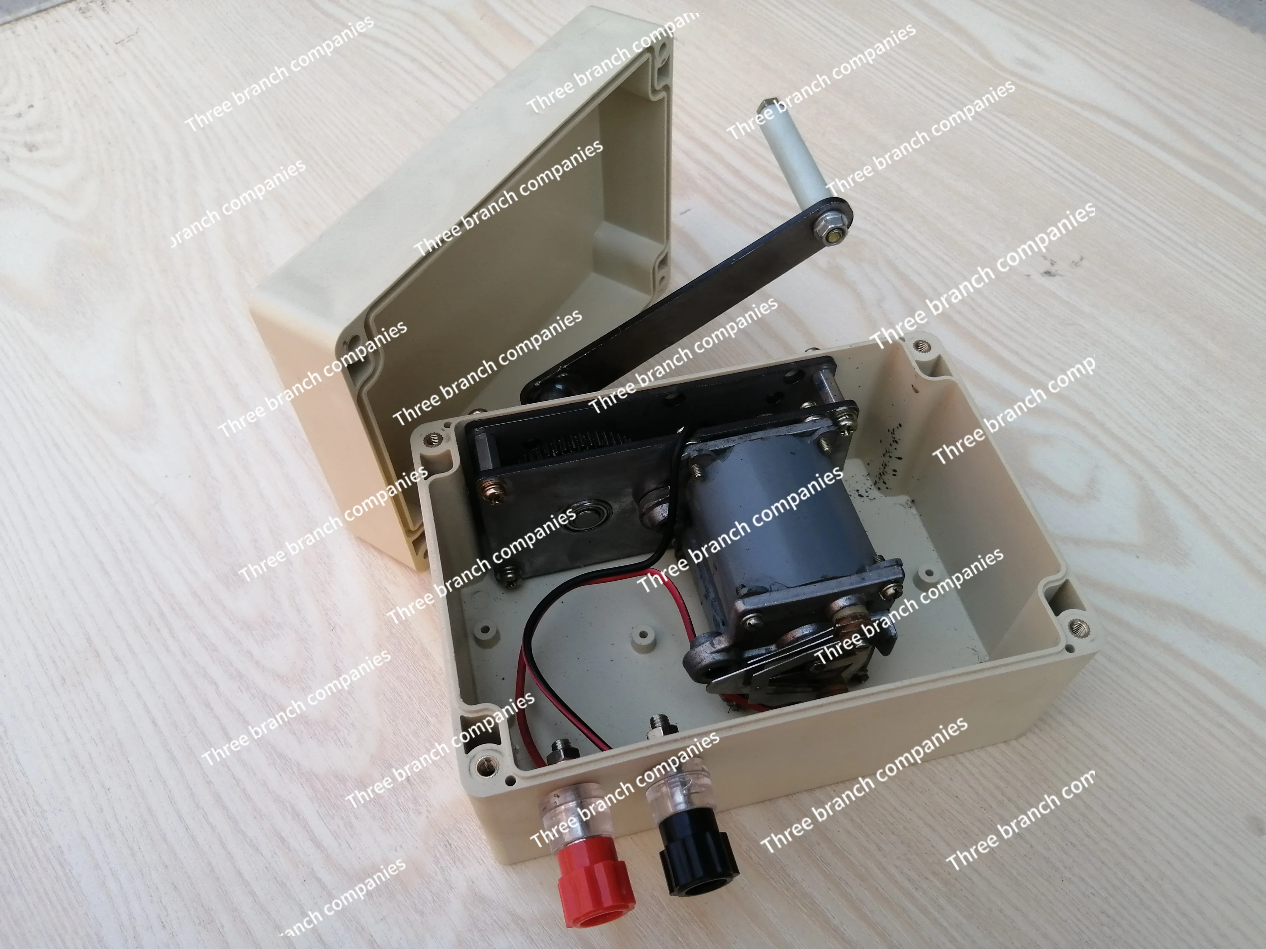 Hand generator speed-up gearbox Permanent magnet brushless AC voltage 100 to 360 volts