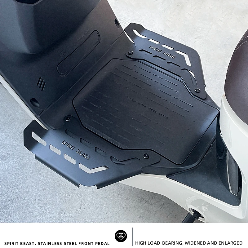 Suitable for adding footrest accessories to the MQIL front pedal electric vehicle of the calf, widened footrest front pedal pad