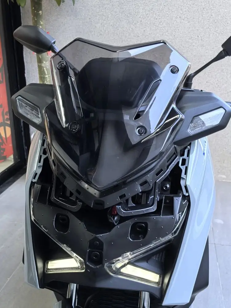 Pare-brise avant de moto, déflecteur de vent, carénage, écran sport pour YAMAHA X-MAX300 XMAX300 Tech MAX/Tech MAX+ 2025-