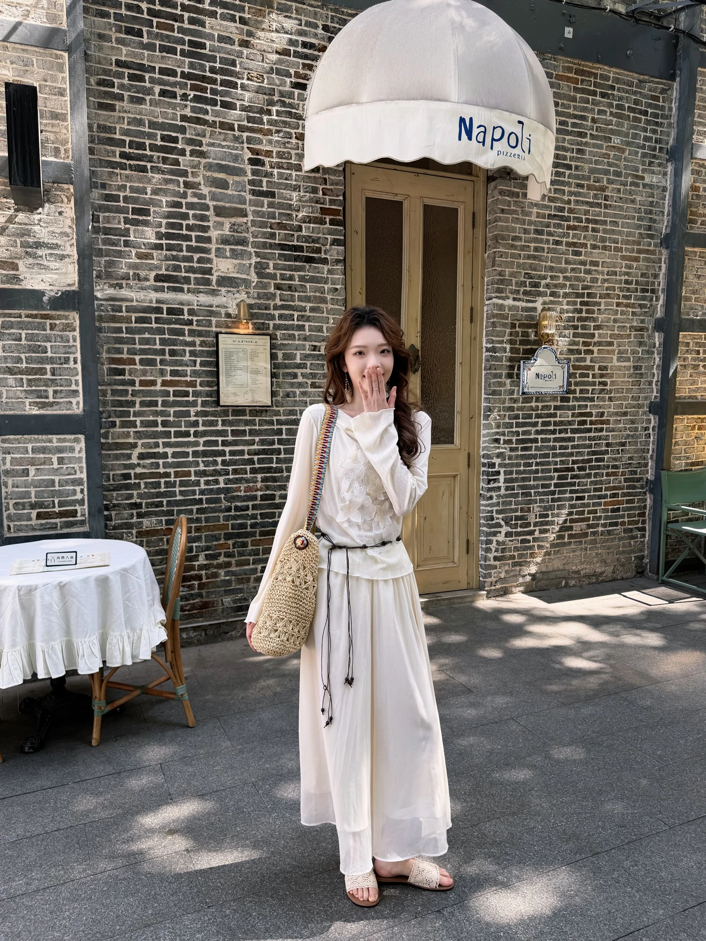 

Элегантный вязаный комплект с бантом: свитер с длинным рукавом и облегающие брюки для женщин, модный костюм-двойка для фотосессий, весенний сезон