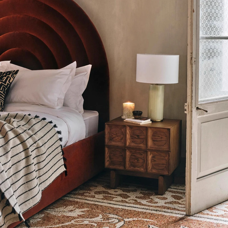 

Medieval bedside table wabi **** edge few logs walnut designer Nordic expression art French retro