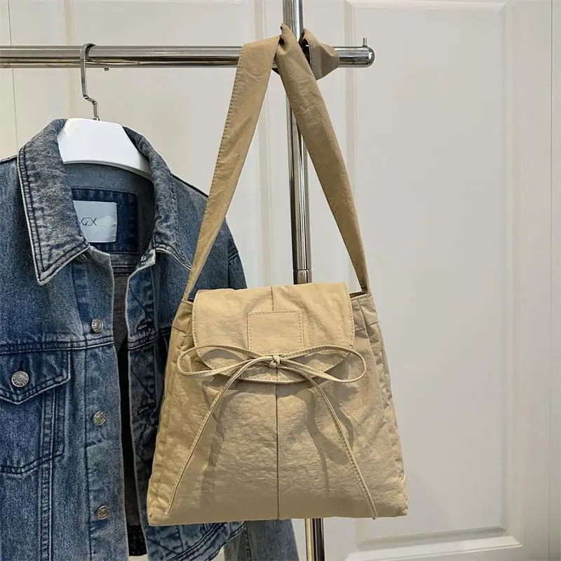 Korean Style Flap Nylon Bow Crossbody Bag Large Capacity Messenger Bag Light Soft Nylon Bag Tote Bag Zipper Shoulder Bag