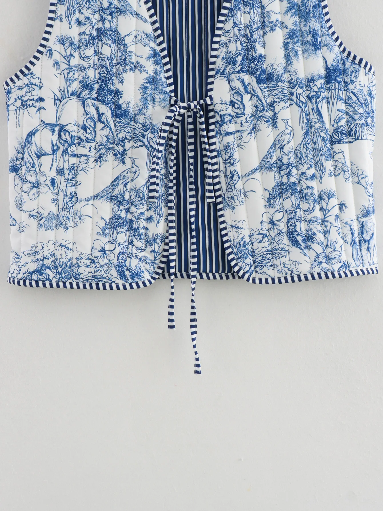 2025 Autumn Winter WomenRetro Print Jacket Vest Sleeveless V Neck Lace-up Cardigan Waistcoat Loose Female Streetwear Lady Tops