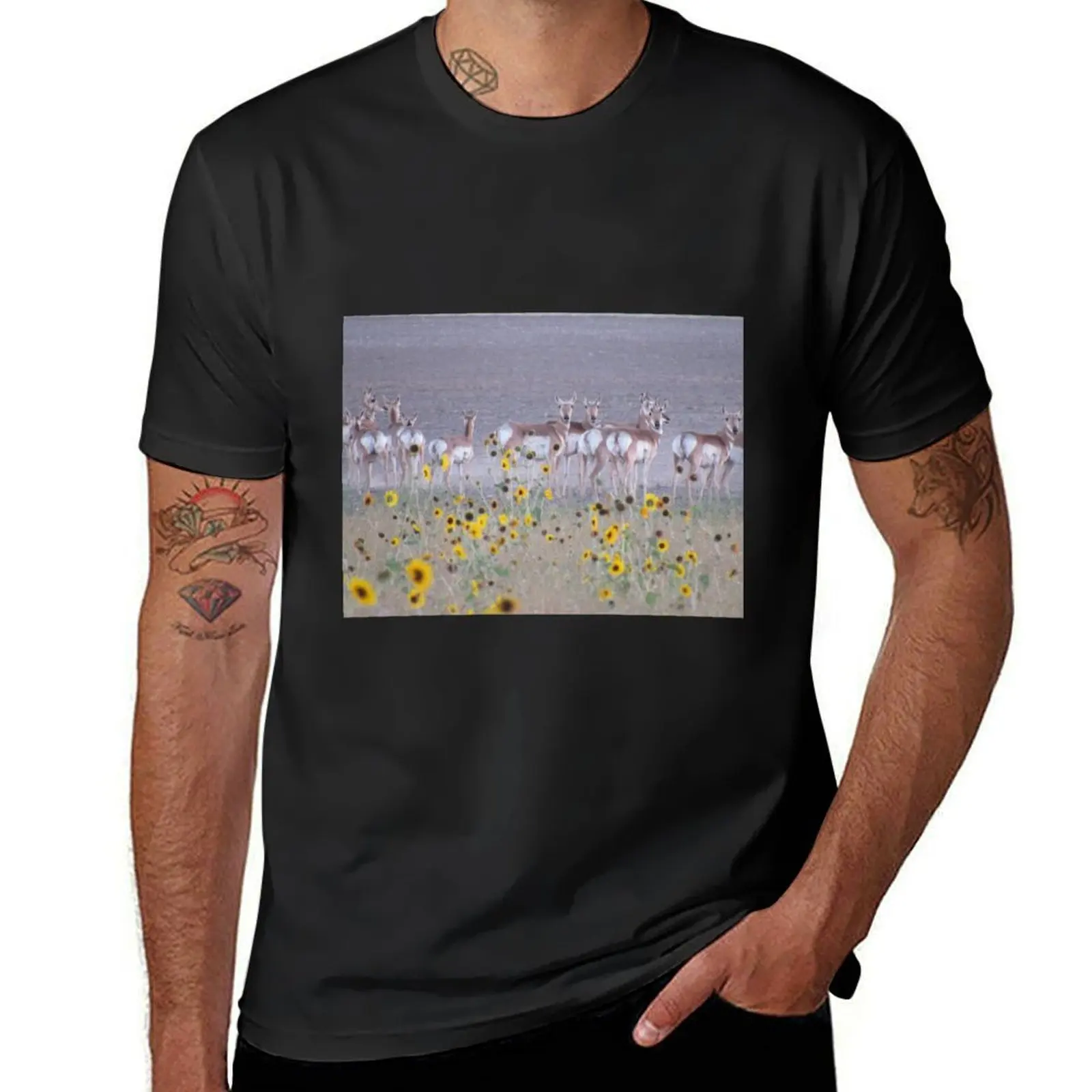 Antelope with sunflowers T-Shirt quick drying plain mens t shirts pack