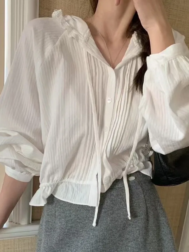 

Корейская плиссированная блузка с вставками для женщин, новая весенняя свободная короткая блузка с деревянным узором, для повседневной носки, из других материалов