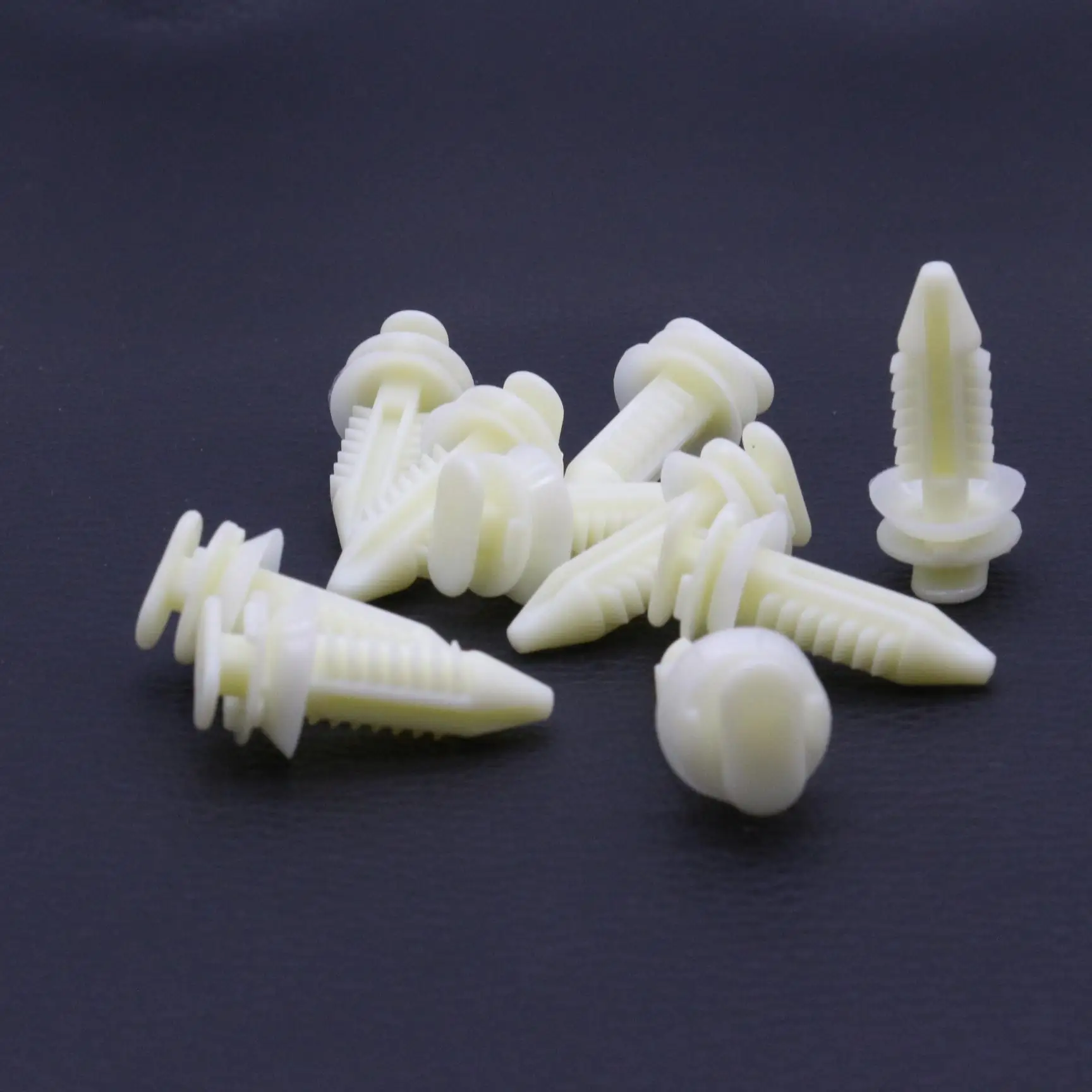 15 Pcs Interior Door Trim Panel Clips Retainer Fit For Chevrolet GMC C/K1500 C2500  Beige Fastener 15545202 15607165 15953247