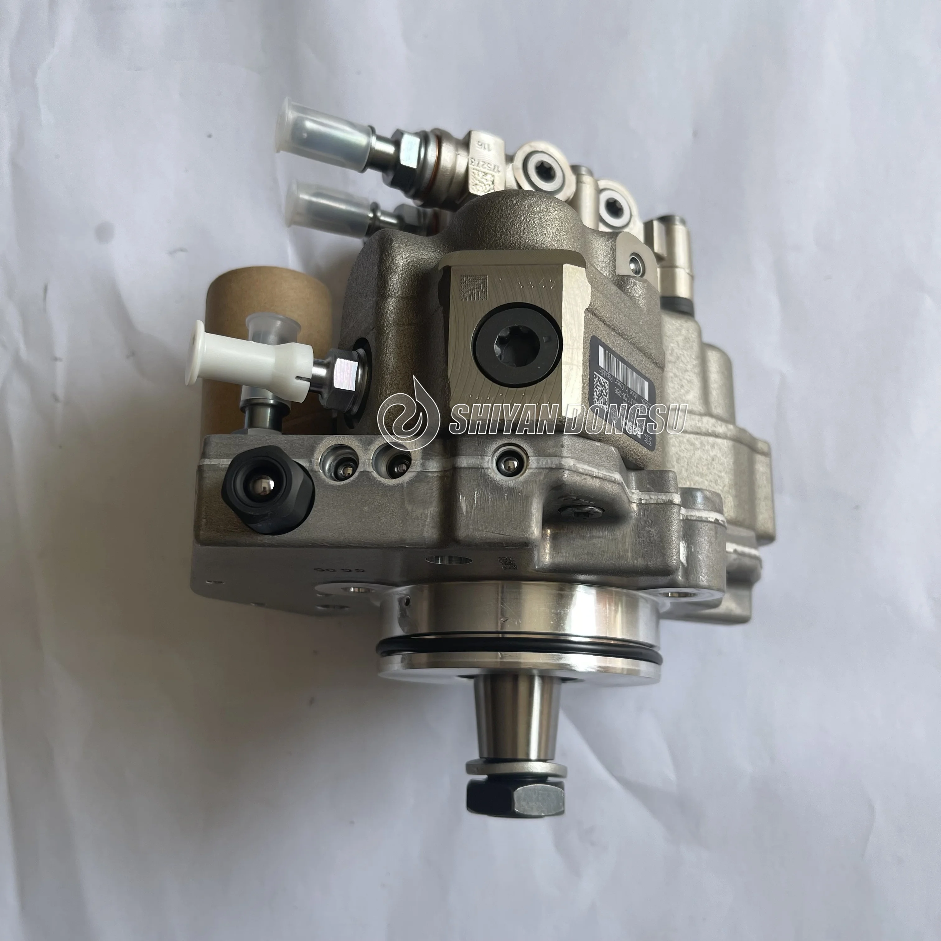 

Genuine new DCEC ISDE 6.7 diesel engine fuel injection pump assembly 0445020137 5258264