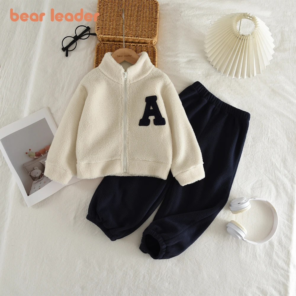 

Bear Leader, весенне-осенняя однотонная детская одежда для девочек, бежевое флисовое пальто трапециевидной формы с воротником-стойкой + тибетские штаны, комплект из двух предметов