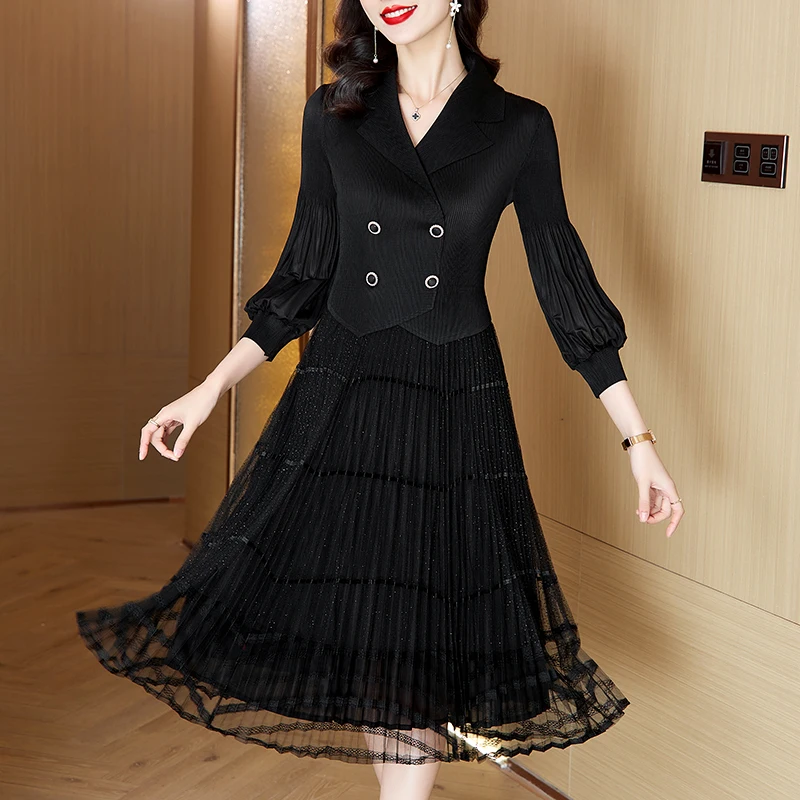 Folded Dress 2024 New French Bubble Sleeves Mesh Splice with 3/4 Sleeves Lace Slimming Mid length Knee Length Dress