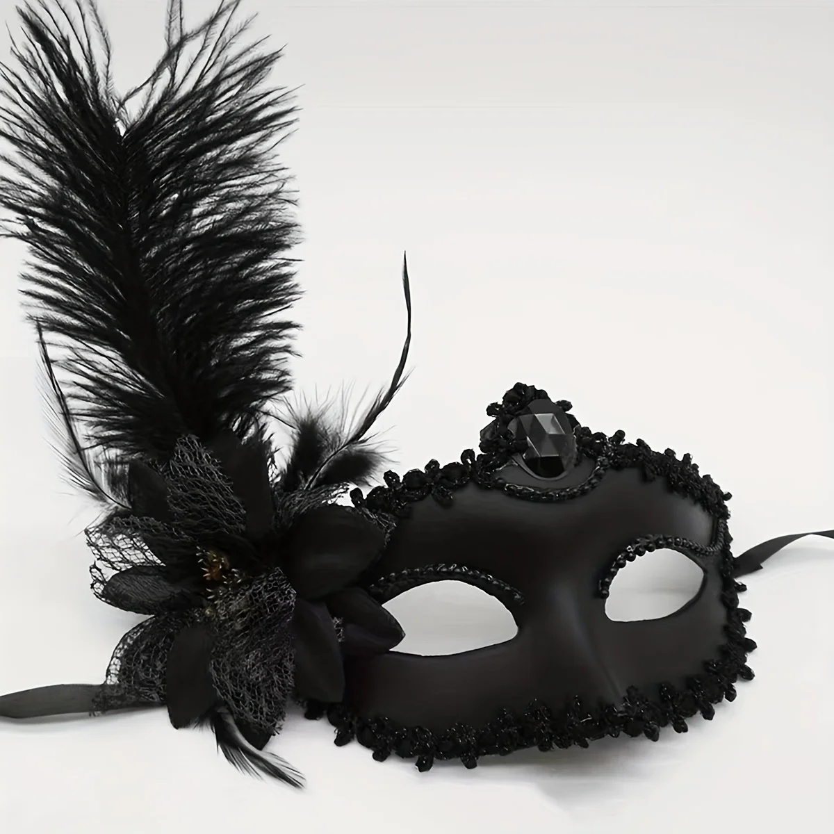 Feather Makeup Ball Mask Cosplay Horror Black Robed Mysterious Sitting Master Ornament Resin Craft Gothic Desktop Party Decor