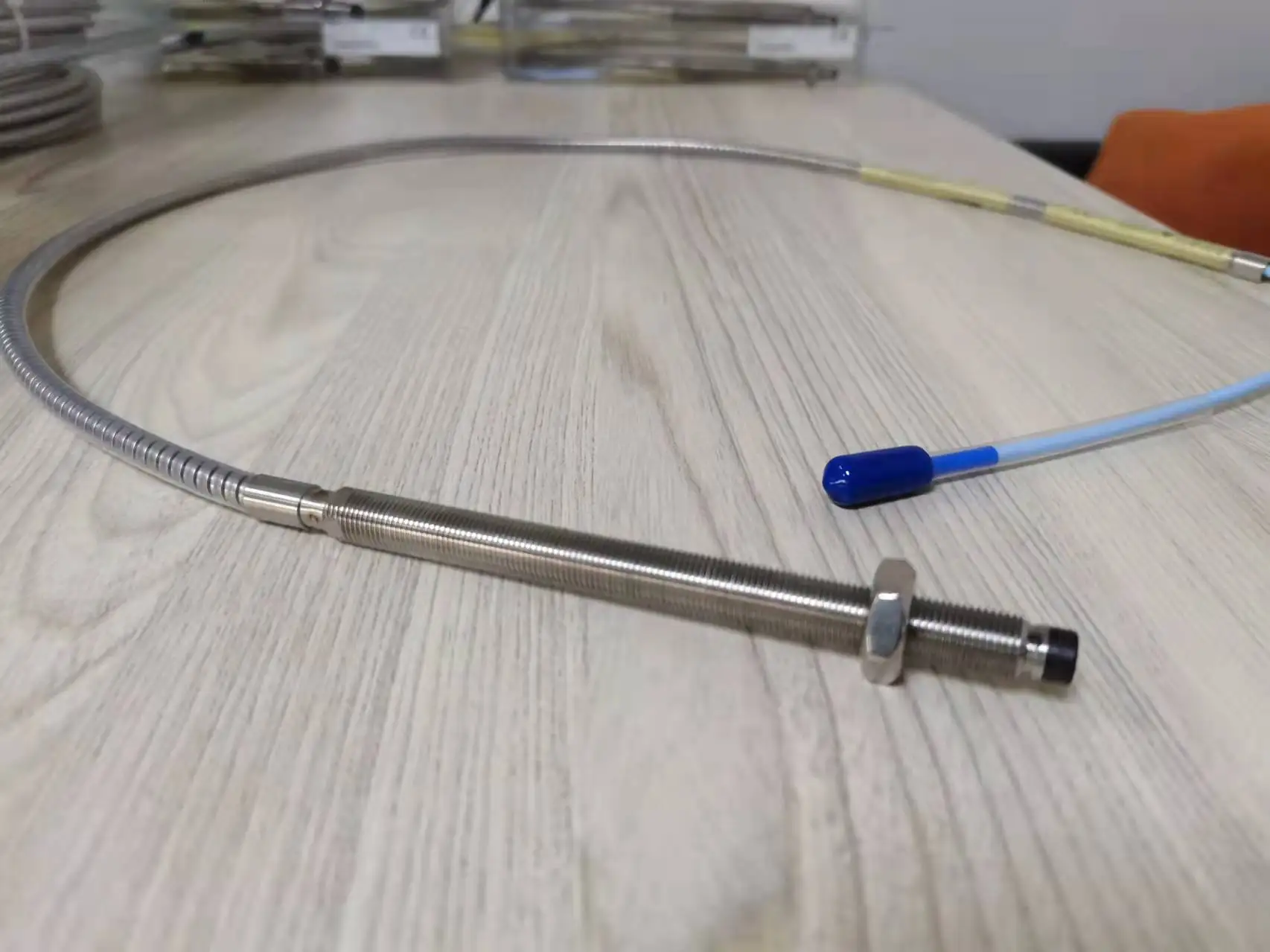 بنتلي نيفادا 330104 -00-12-10-02-00 مسبار القرب 8 مم #5