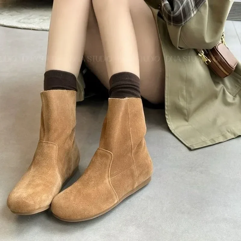 Tabi mulher sapatos novos no inverno 2024 botas de neve para mulheres plana moda chique e elegante mais quente y2k proteção primavera outono 39