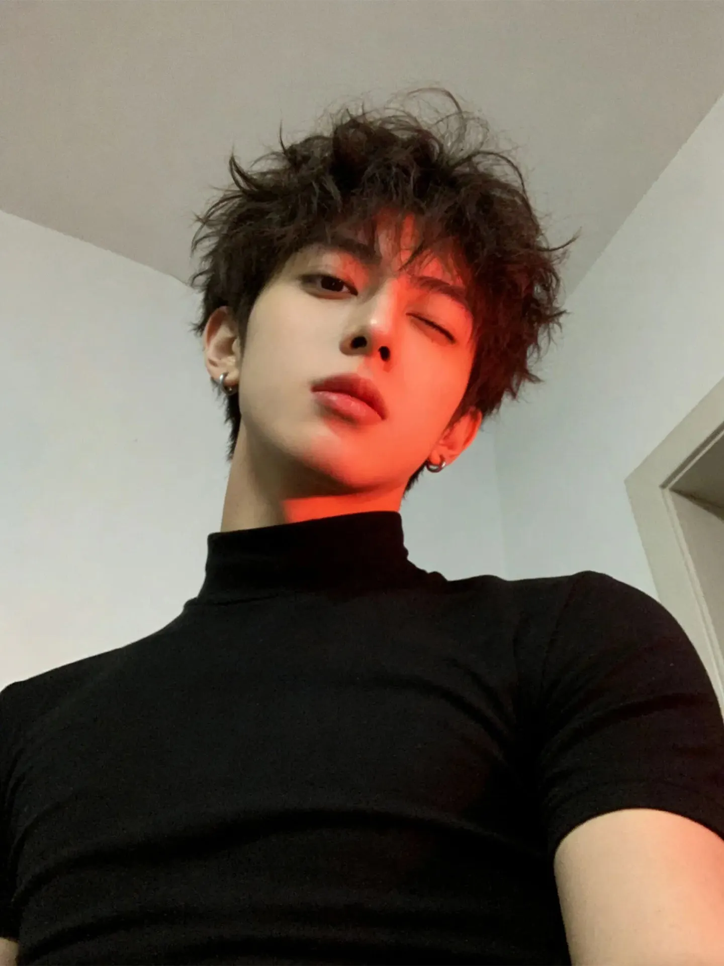 Black High Collar Short Sleeve T-Shirt Men's Fashion Fitness Style Cuffed Sleeve Slim Fit Casual Wear Summer Season
