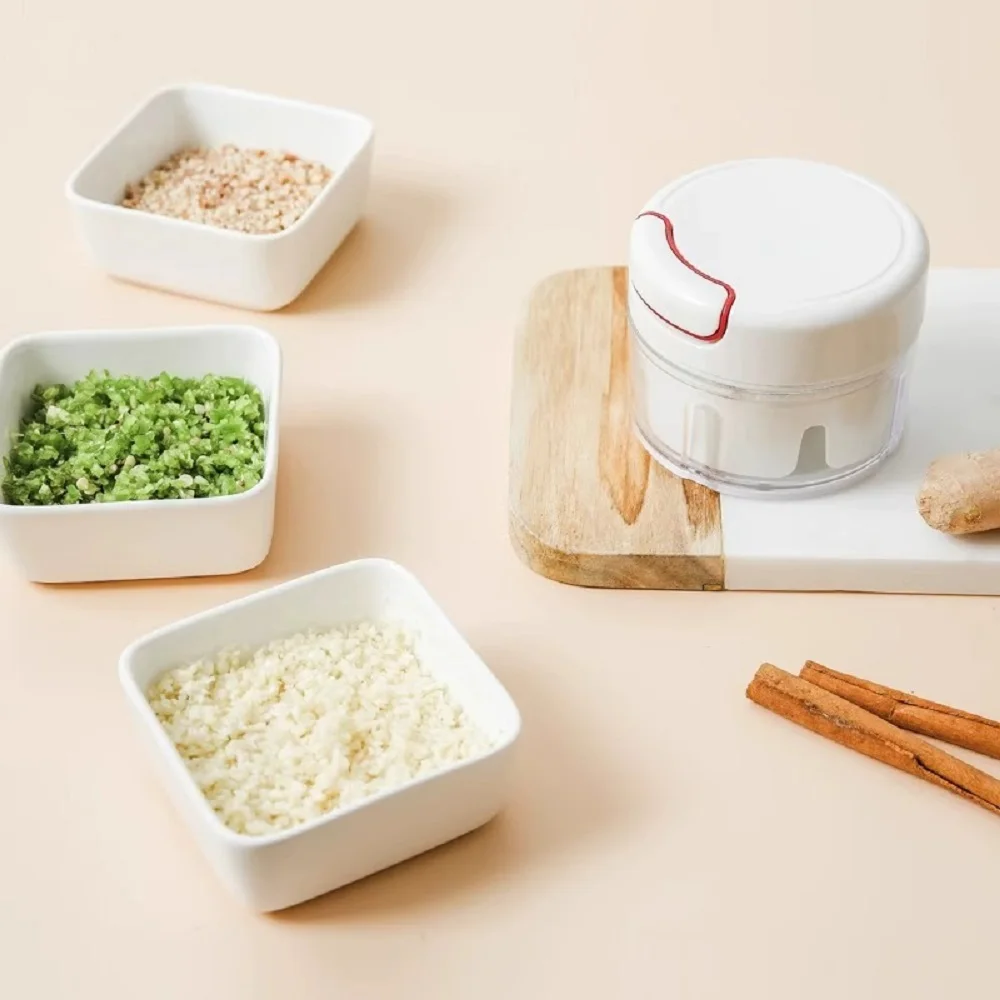 1pc White Hand Pulled Garlic Grinder In The Kitchen Palm Multi Functional Food Garlic Grinder Shredding Machine Garlic Puller