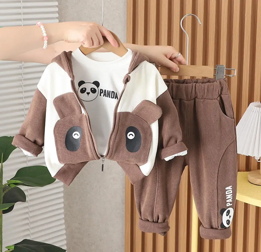 Ragazzi autunno tute 2024 nuovo stile bambini abbigliamento per bambini cartone animato Panda giacca con cappuccio t-shirt bianca pantaloni completi per bambini Set