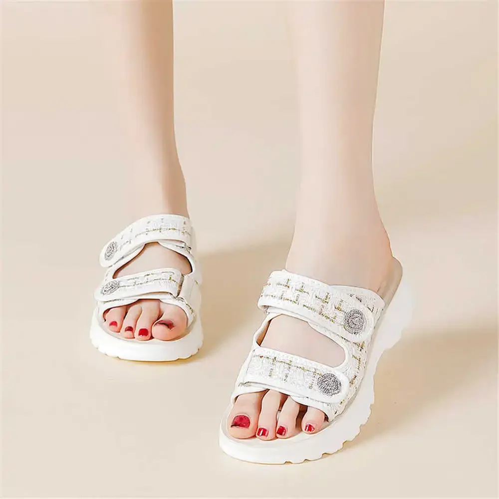 Gingham Lightweight Summer Slippers Lady Room Sandals Brown Woman Shoes Sneakers Sport Famous Brands Universal Brands