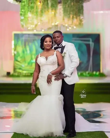 تخصيص السباغيتي الأشرطة حورية البحر فساتين الزفاف عارية الذراعين زين الدانتيل حجم كبير زي العرائس فستان الزفاف البوهيمي 2021