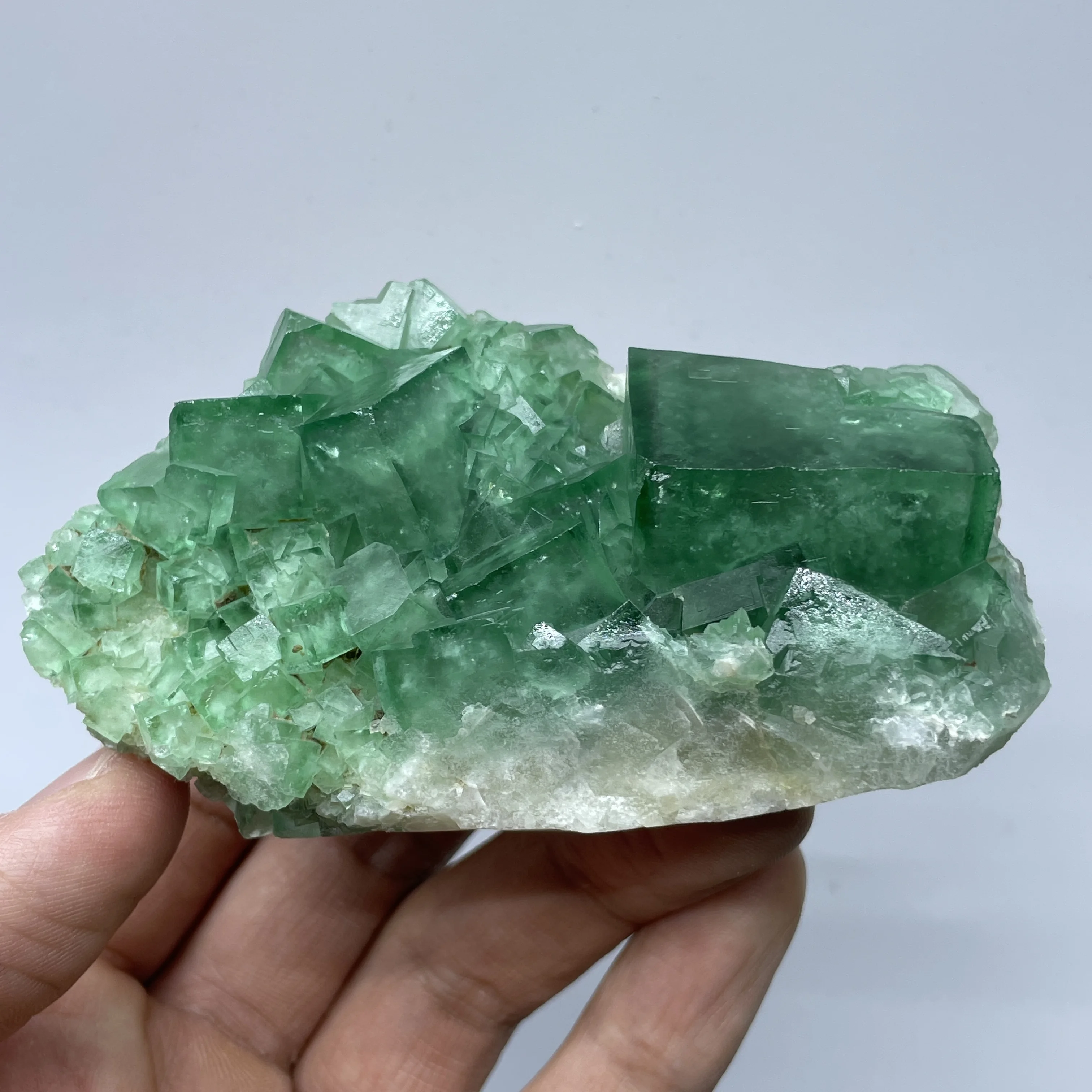 Natural Madagascar Green Fluorite Specimen Specimens Healing Stone Crystal Home Decor and Teaching