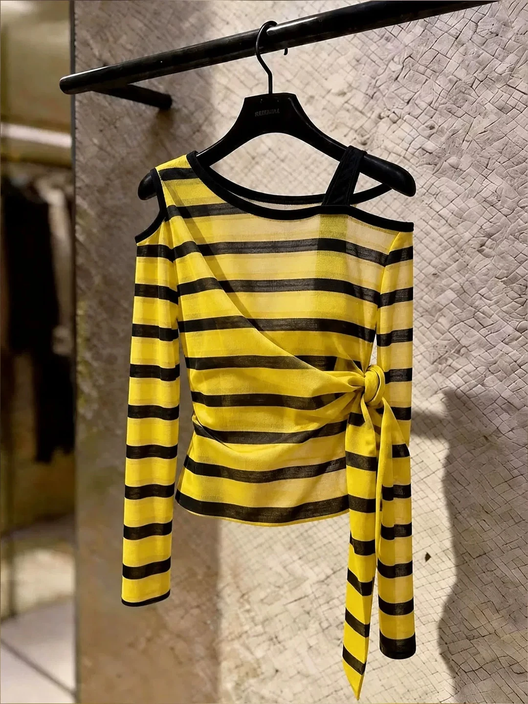 

Fashionable Striped Shoulder Bared Long Sleeve Women's Top Color Block Slimming Tie Waist Summer Style Korean Commute Wind