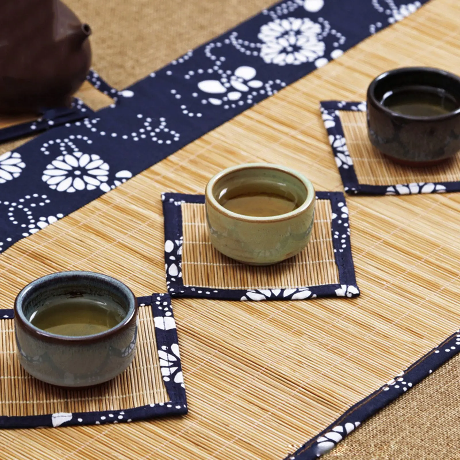 

4 Pcs Bamboo Coasters Tea Mat Fabric Non slip Drink Coaster Table Cup Mat Heat Insulation Mats Dining Tearoom Decorative
