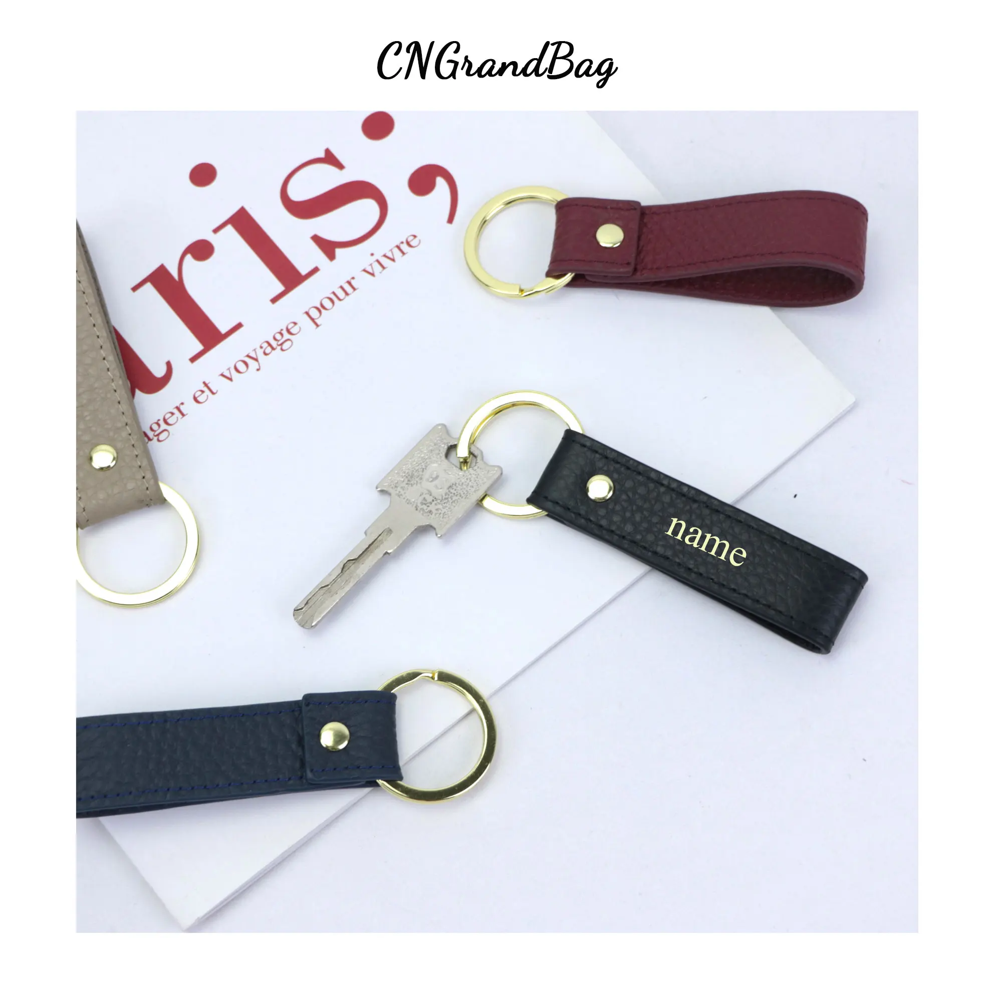 

Free Customized Initial Letters Leather Keychain For Women Men Car Key Pebble Pattern Key Holder High Grade Keychain Key Ring