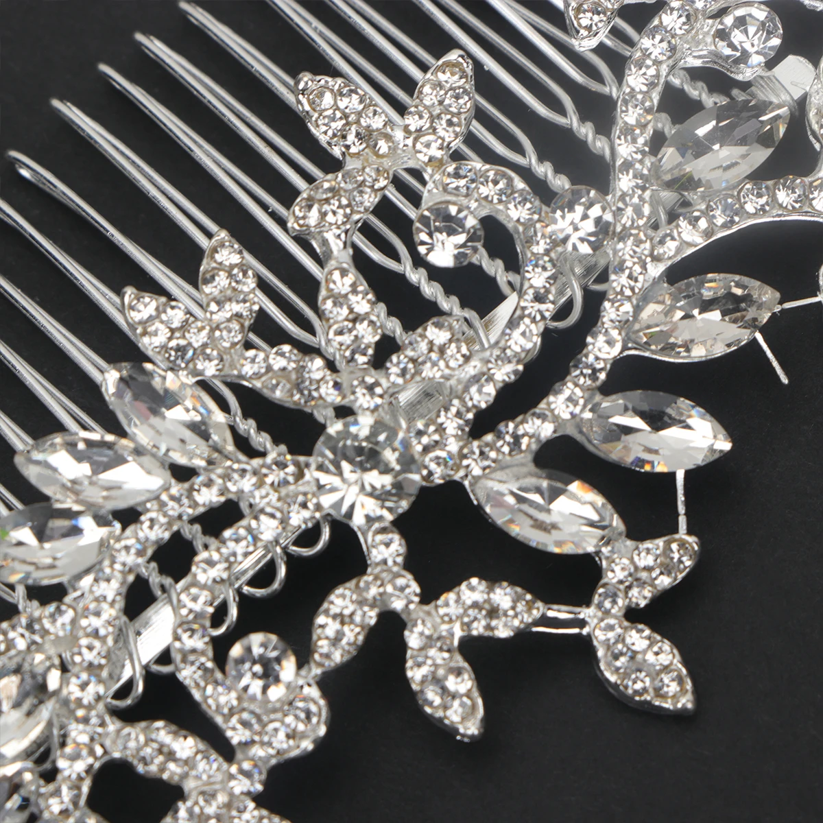 

Bridal Headdress Hair Comb Elegant Wedding Accessories Fashion Headwear Photography Props Unique Craftsmanship Bright Color