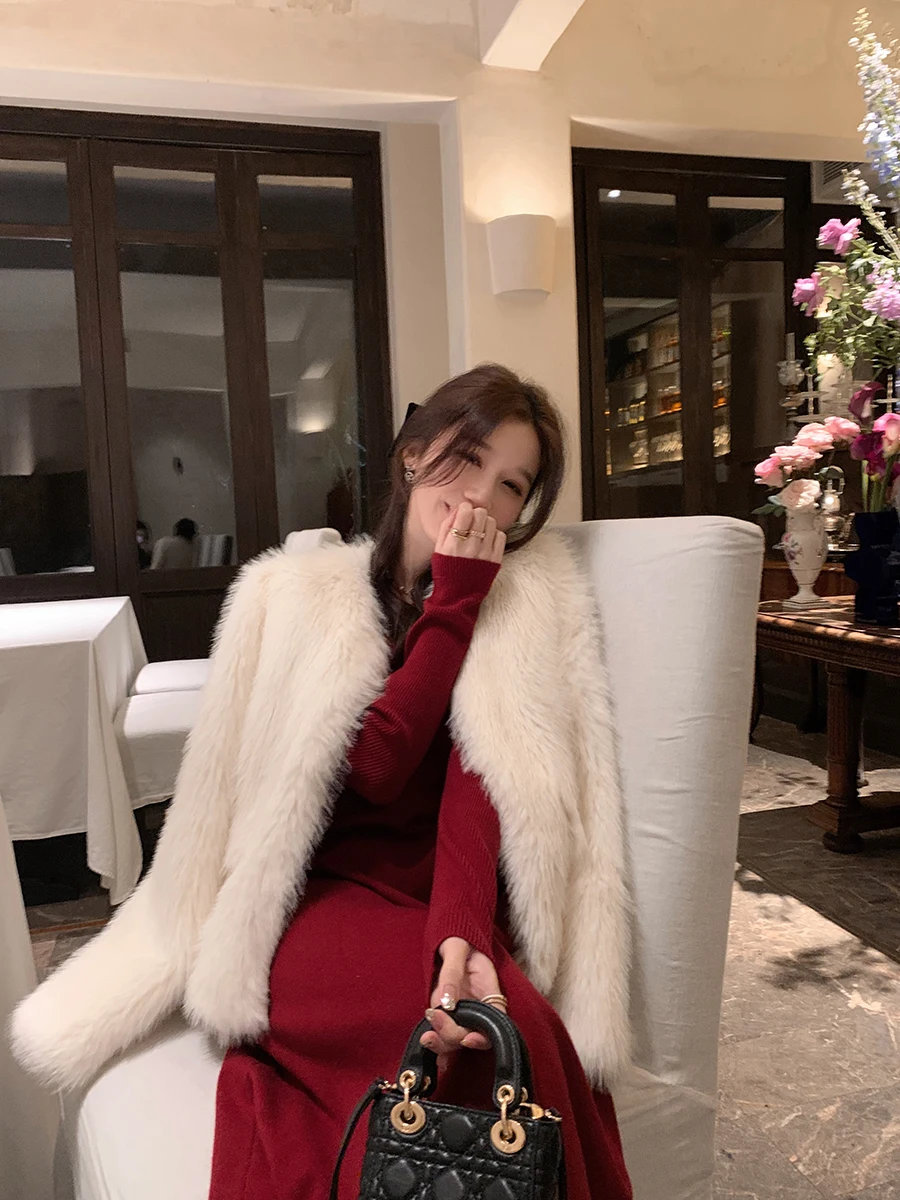 

Женская кожаная куртка YANUOYU с мехом, V-образный вырез, осенне-зимняя верхняя одежда свободного кроя, с мехом тосканской овцы, на пуговицах, для повседневной носки