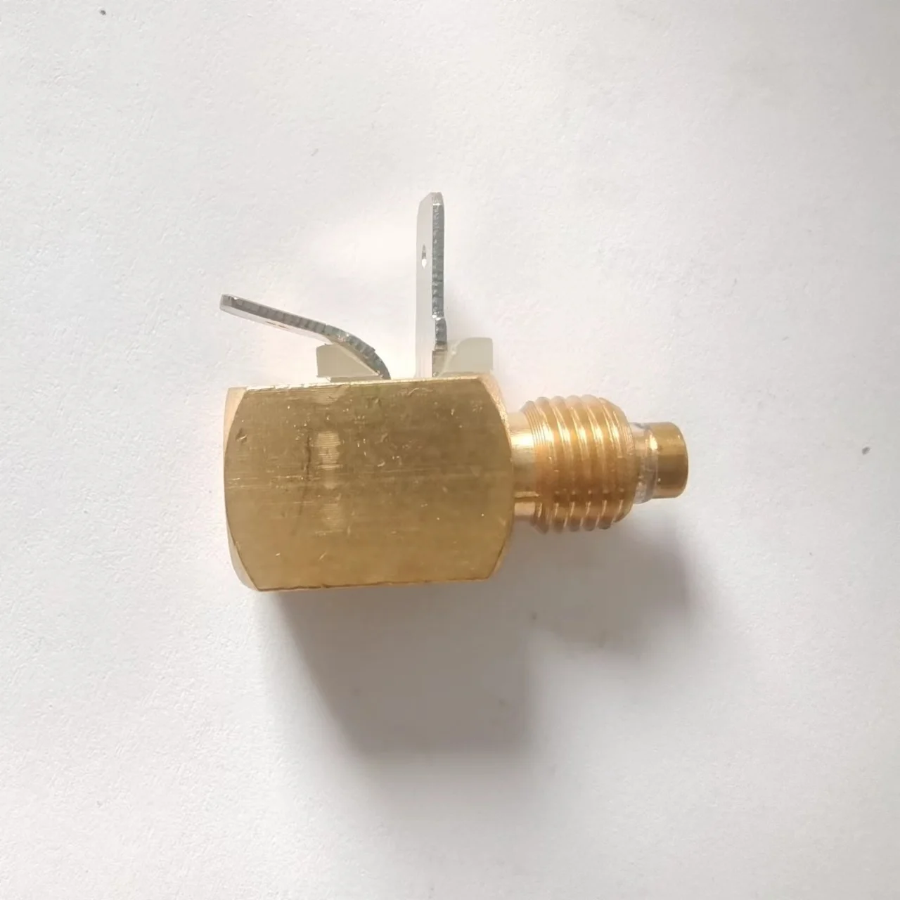 

Earth Star M9*1 Universal Interruption Connector Thermocouple Block Adaptor Brass Interrupter Gas Pilot Thermocouple Parts