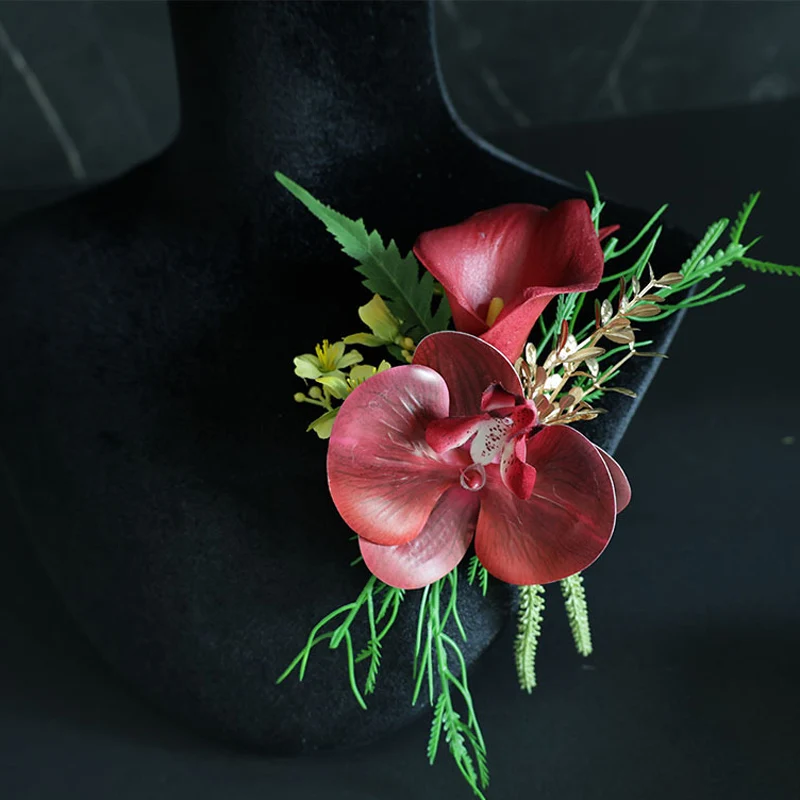 

25021 Red Bohemian Rose Flower Corsage & Wristlet Set - Perfect for Brides, Groomsmen, and Wedding Decorations