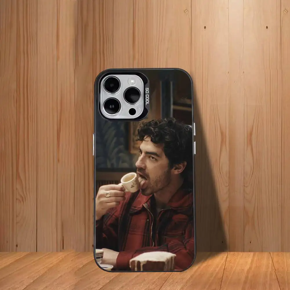 歌手ジョー・J-ジョナス-ES iPhoneケース iPhone 17、16、15、14、13、12、11、Mini、Pro、SE、MAX対応 ホワイトマット耐衝撃カバー