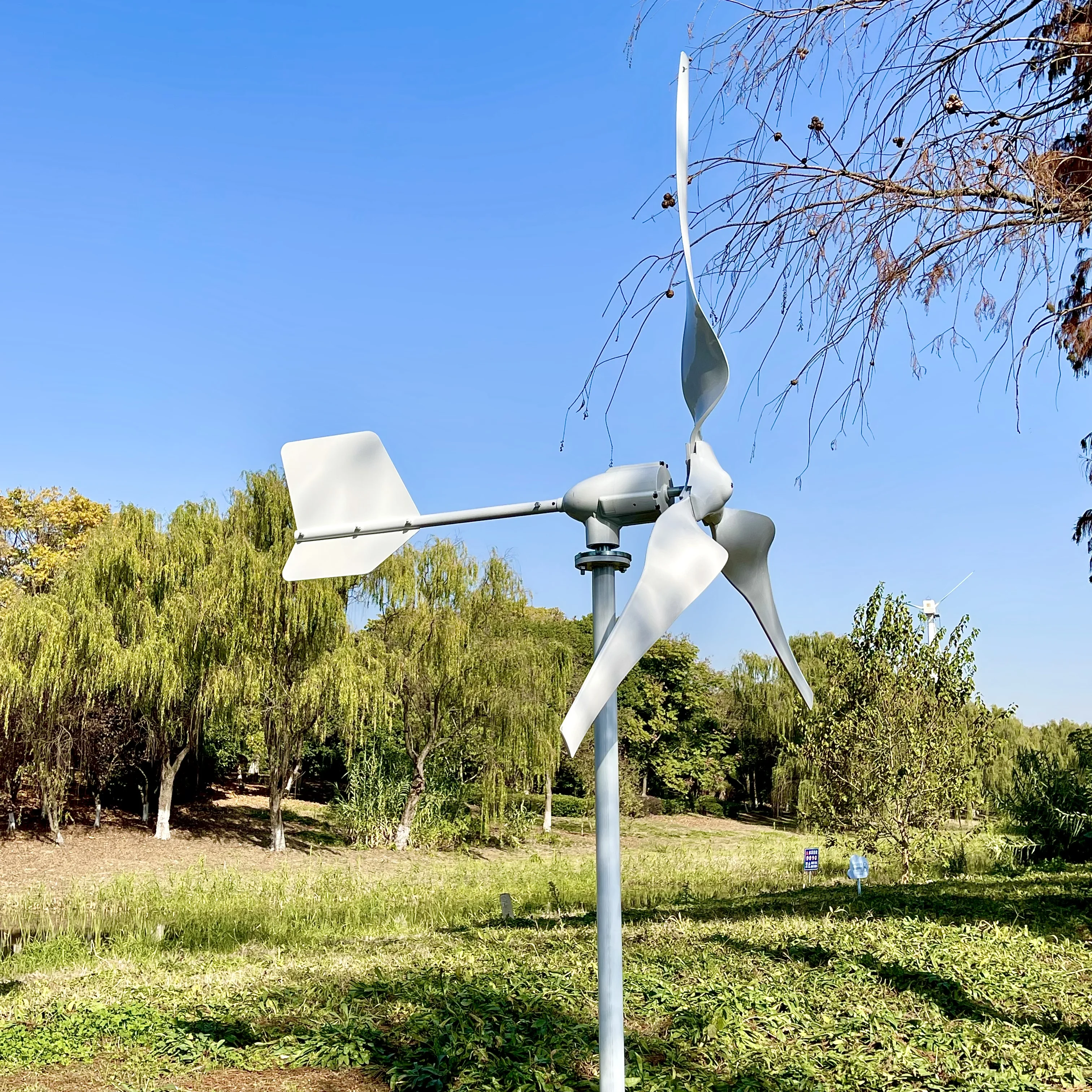 8000W Low Start Wind Turbine Generator 12v 24v 48v Windmill Speed Free Alternative Energy 3 Blades With MPPT Hybrid Controller