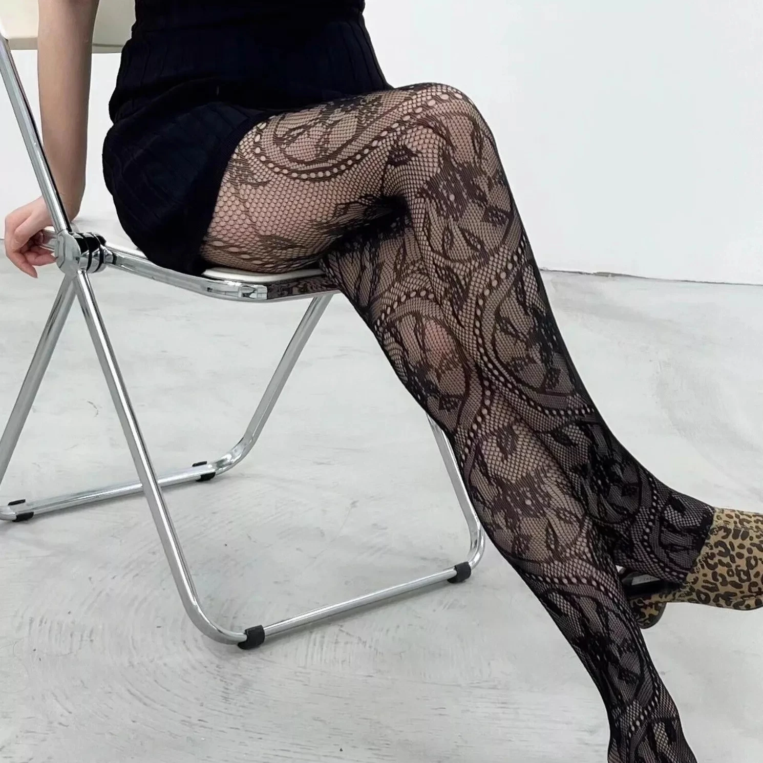 Women\'s Y2k Fishnet Styling Fashion Colored Tights One Size Purple Vine Gothic Carriage Wheel Patterned Tights Hosiery Stockings