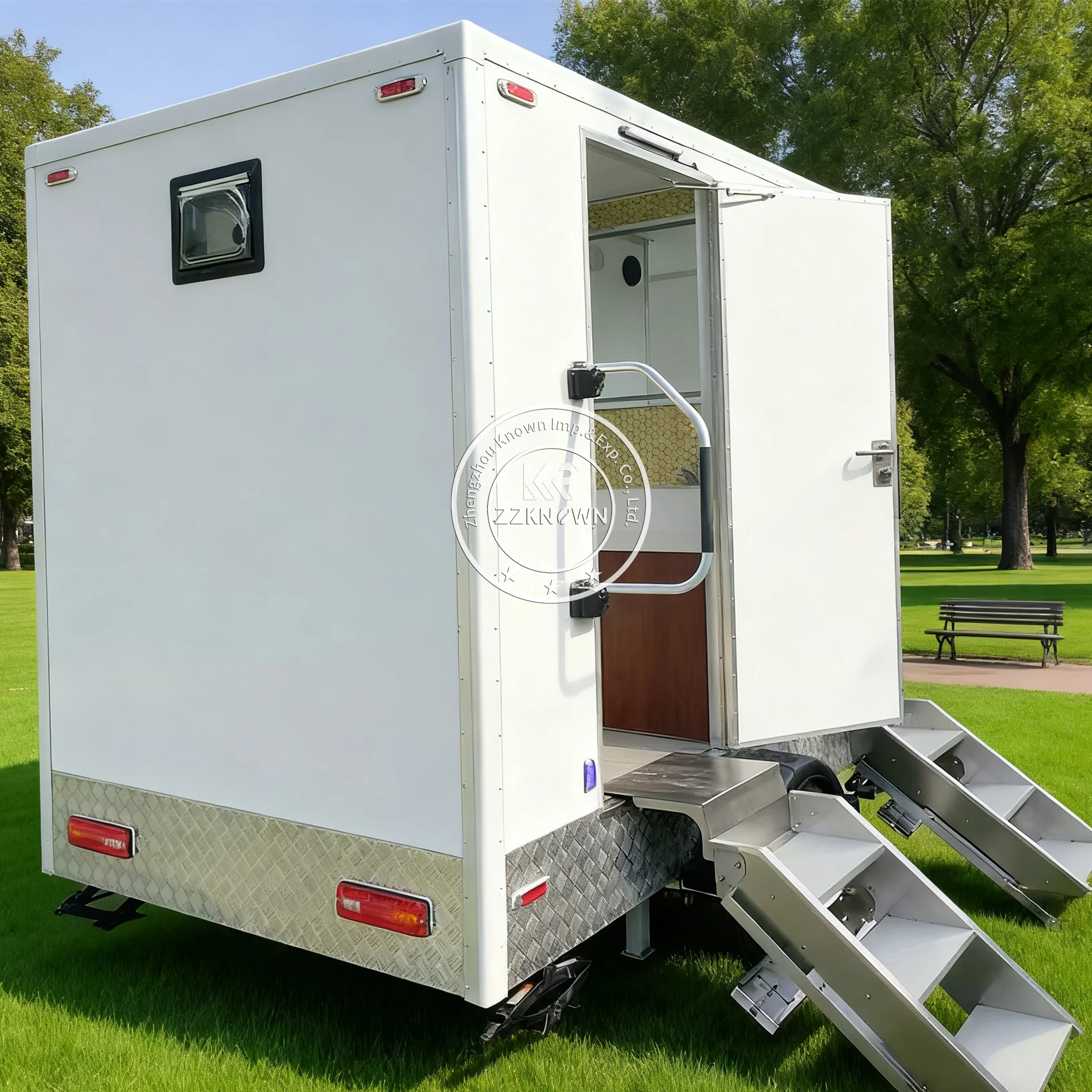 

Convenient Mobile Toilet Trailer For Beach Weddings And Special Events WC Portable Public Toilet Luxury Restroom Trailer