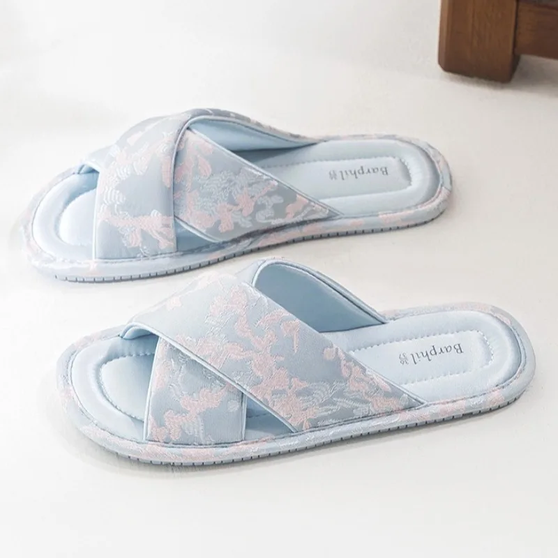 

Fashion Cross Tied Design Slippers Women New Chinese Embroidery Non-slip Home Slippers Light Soft Sole Comfortable Women Shoes