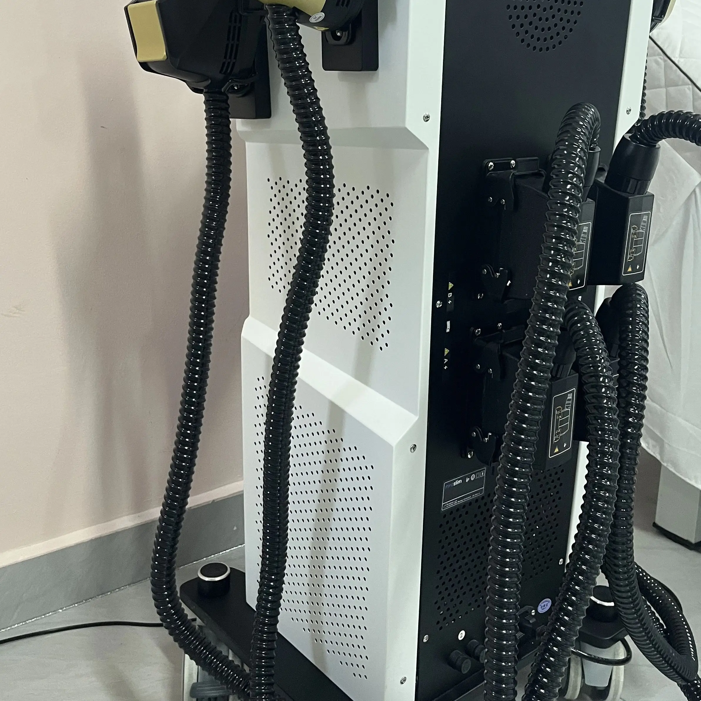 

EMS RF MYOslim 6500W Body Slimming Sculpting Machine NEO Professional Equipment Build Muscle Fat Burning EMS Muscle Stimulator