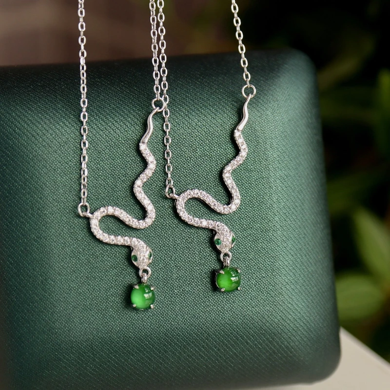 

S925 Silver Inlaid Natural Jade Serpentine Imperial Green Jadeite Collarbone Chain Personalized Fashion Women Fine Jewelry Gift