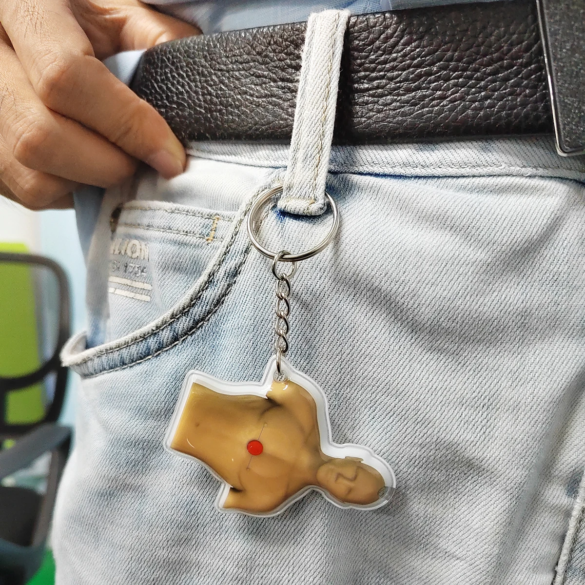 100 قطعة من سلسلة مفاتيح CPR Manikin LED كهدية لدراجات CPR