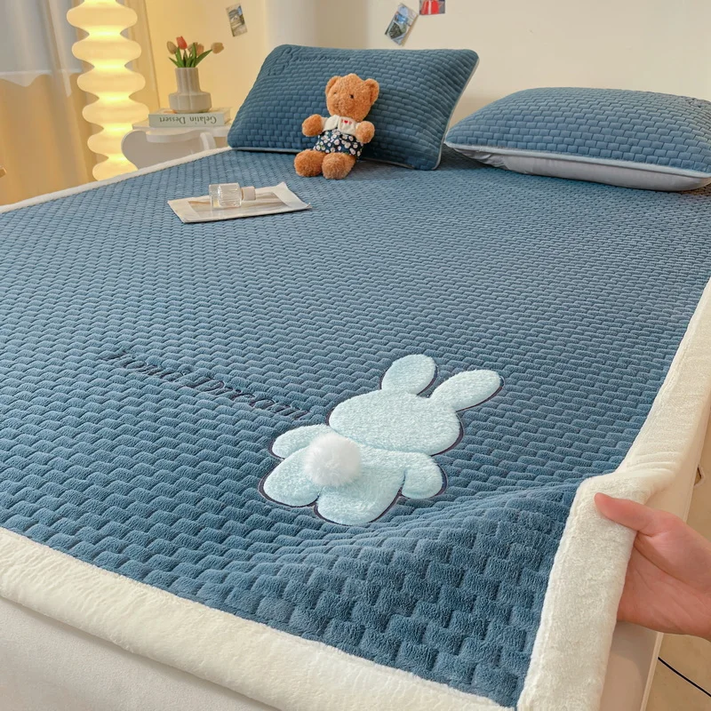 

1 шт. наматрасник в мультяшном стиле для зимы, однотонный матрас из кораллового флиса для детей и взрослых, теплый и толстый наматрасник, топпер