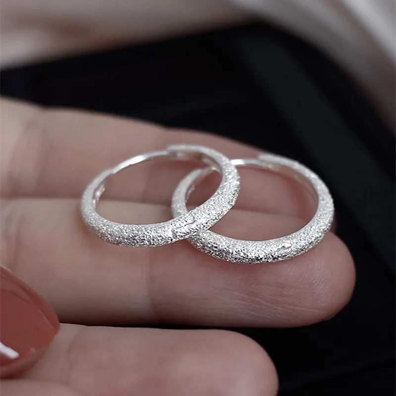 خمر فضي اللون تألق ماتي جولة هوب أقراط للنساء منع الحساسية الشرير القرط هدايا مجوهرات الحفلات