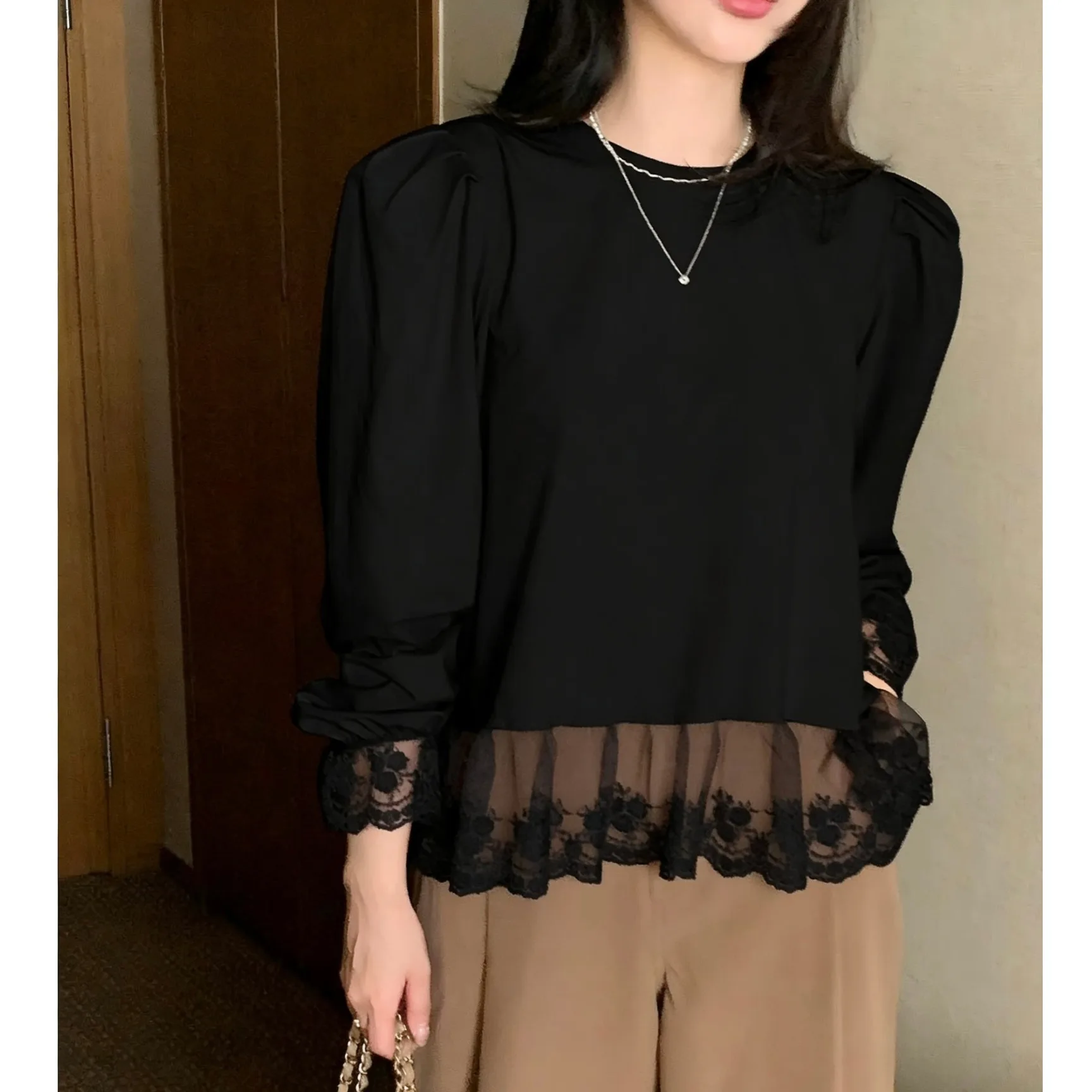 시크한 한국 스타일 여성용 긴 소매 레이스 스플라이싱 달콤하고 젊은 트림 장식 출퇴근용 루즈핏 통기성 좋은