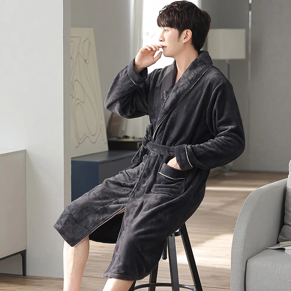 الشتاء الدافئة الفانيلا Bathrobe للرجال عادية فضفاض 4XL دش رداء رجل الموضة الصلبة إلكتروني التطريز الرجال لينة الجليد حمام كيمونو