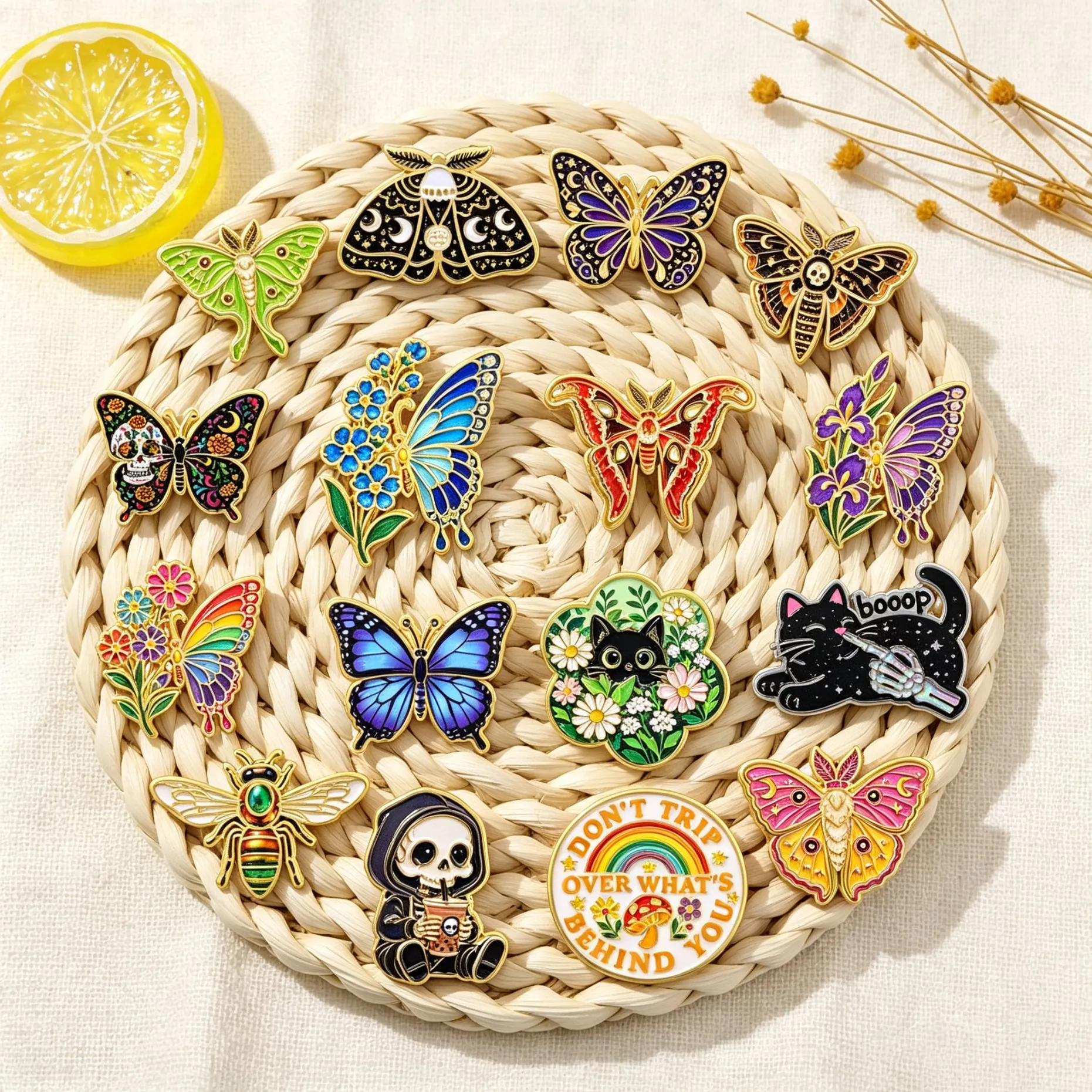 Butterfly Moth Enamel Pin Cartoon Insect Badge On Backpack Lapel Pins Black Cat Brooches for Jackets Cosplay Accessories Gift