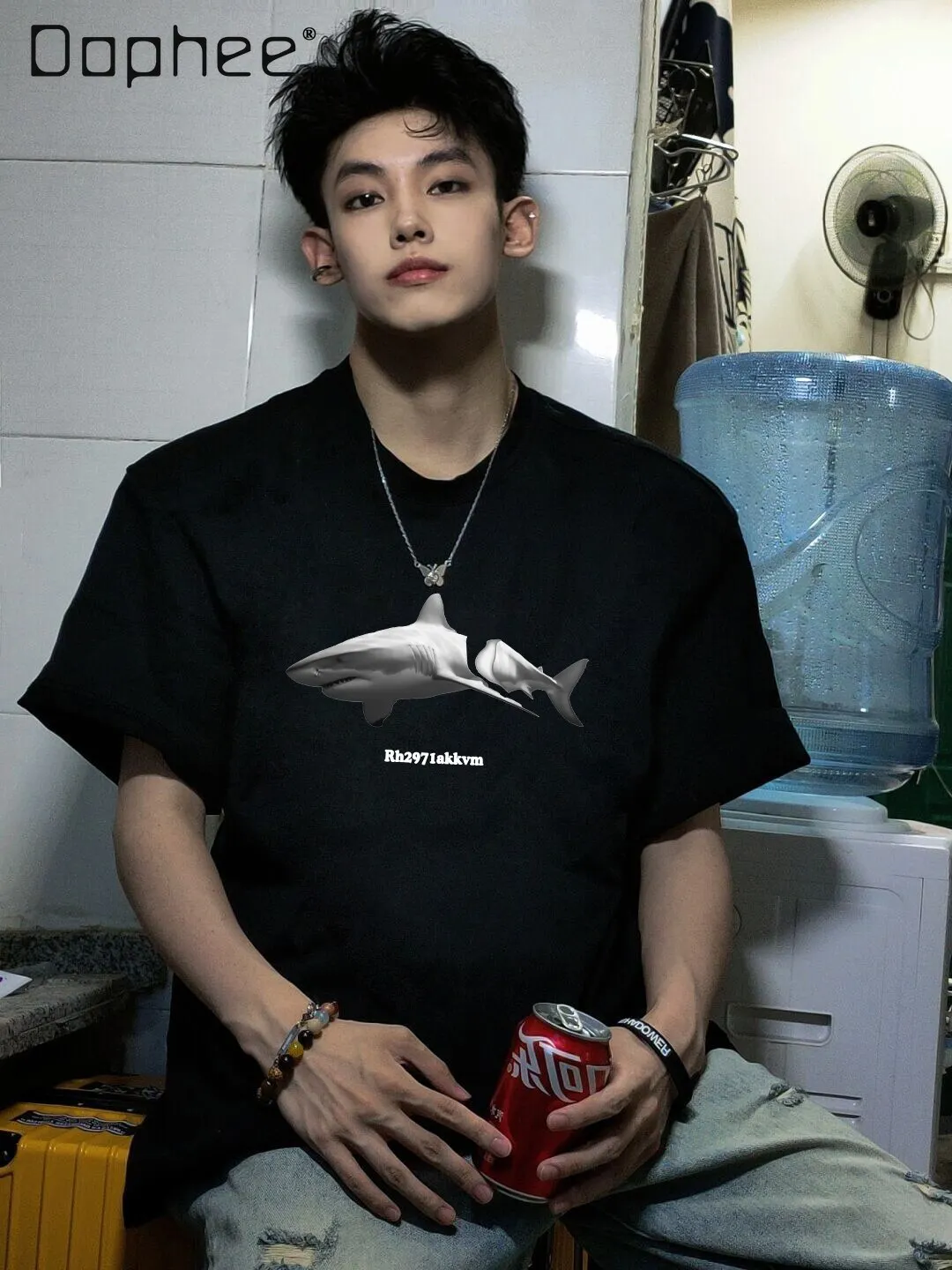 

Summer American Retro Cool Men's Black Burgundy Gray Navy Blue Shark Letter Print Loose Casual Round Neck Short-sleeve T-shirt